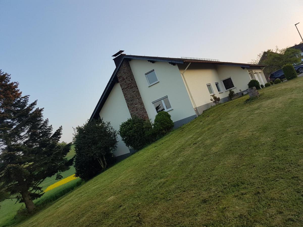 Ferienwohnung Haus Abrioux Zur Falkenlay Bad Bertrich Exterior photo
